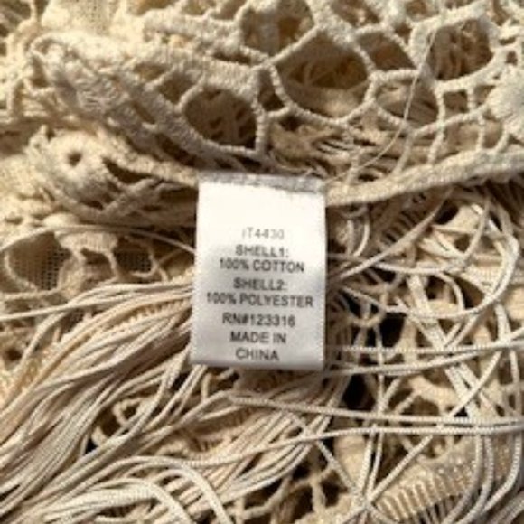 Iris Los Angeles Crochet Knit Tassel Blouse M. Floral mesh with fringe. - Picture 6 of 7